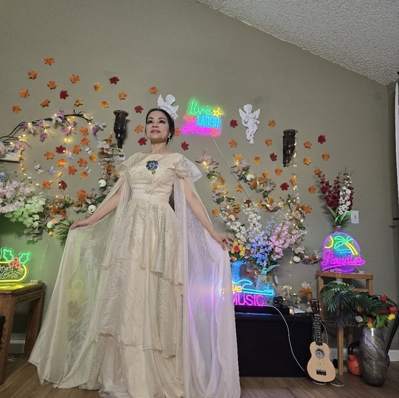 Taylor Swift style long luxury  off white prom peagant dress size 2 era tour - Picture 6 of 8